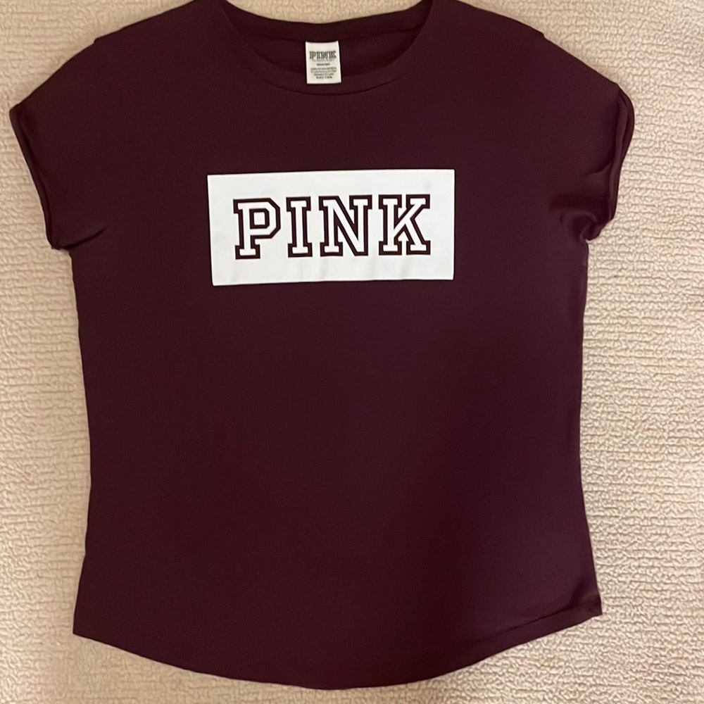 EUC Victoria Secret PINK t-shirt. Worn 3 times. Perfect condition. Size Medium.